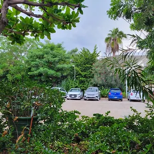https://amplio-condominio-frente-al-mar.quintano-roohotels.com